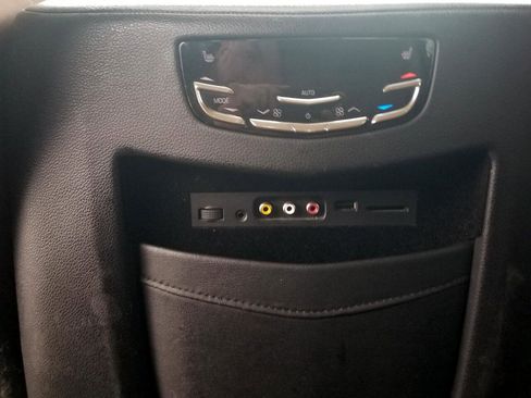 Used 2015 Cadillac Escalade ESV Premium image 20