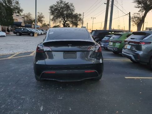 Used 2024 Tesla Model Y Long Range image 6