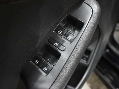 Used 2017 Volkswagen Jetta S FWD image 10