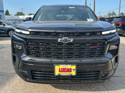 New 2026 Chevrolet Traverse RS w/ LPO, Floor Liner Package AWD/4WD image 3