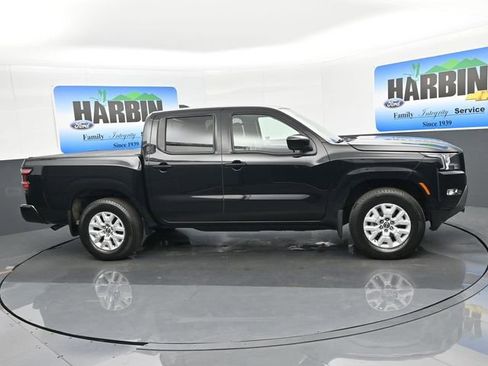 Used 2022 Nissan Frontier SV w/ Technology Package image 7