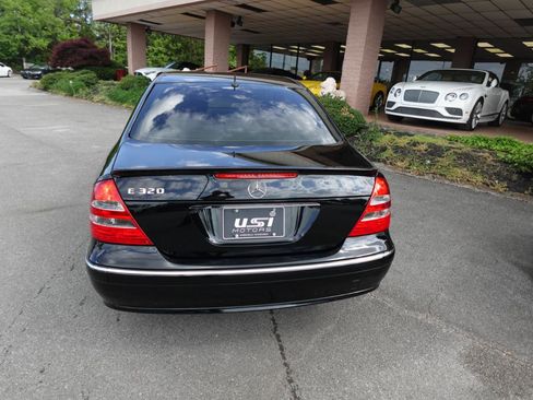 Used 2005 Mercedes-Benz E 320 Sedan image 3