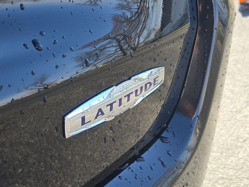 Used 2021 Jeep Compass Latitude AWD/4WD image 29