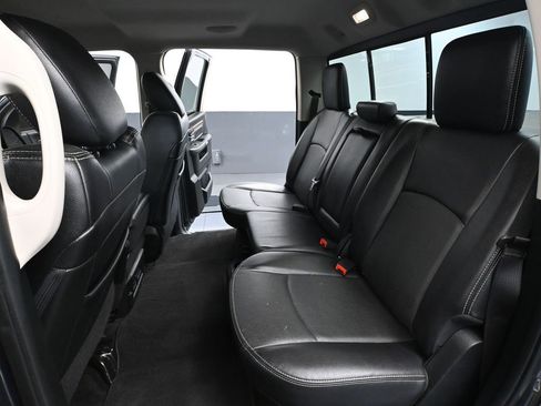 Used 2017 RAM 1500 Laramie image 34