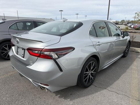 Used 2023 Toyota Camry SE AWD/4WD image 7