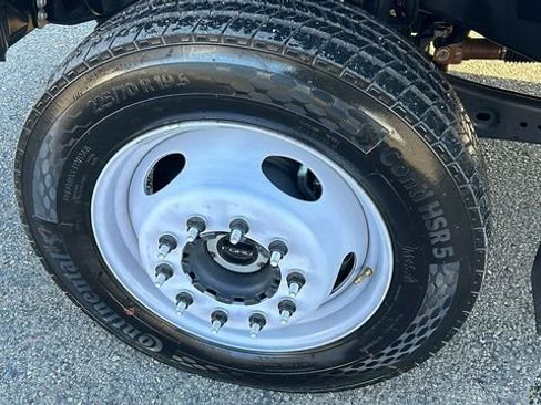 New 2025 Ford F550 4x4 Regular Cab Super Duty image 11