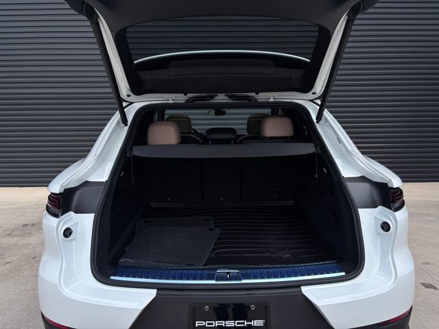 Certified 2026 Porsche Cayenne Coupe AWD/4WD image 29