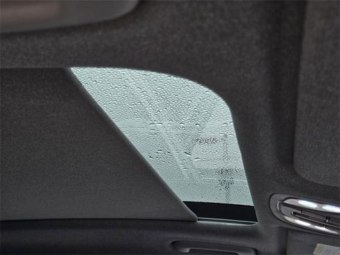 Used 2019 Hyundai Santa Fe Ultimate image 9