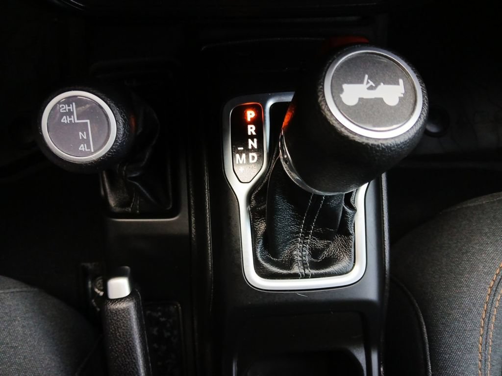 Used 2024 Jeep Wrangler Unlimited Sport AWD/4WD image 10