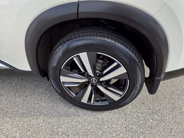 Used 2021 Nissan Rogue SL w/ Premium Package FWD image 9
