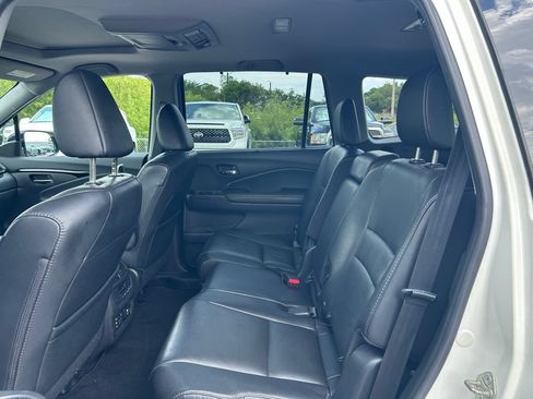 Used 2017 Honda Pilot Touring image 15