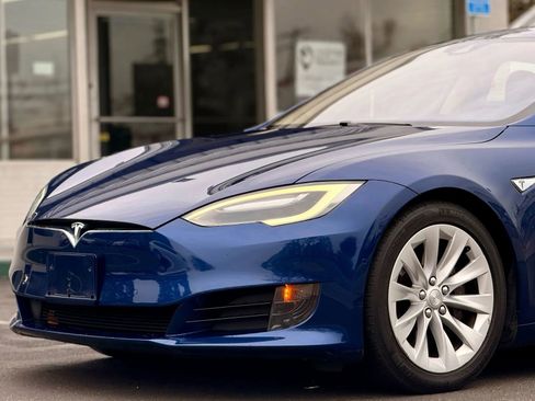 Used 2016 Tesla Model S 75D image 4