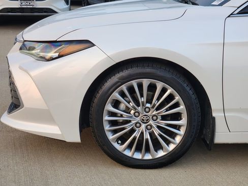 Used 2022 Toyota Avalon Limited w/ Advanced Safety Package image 8