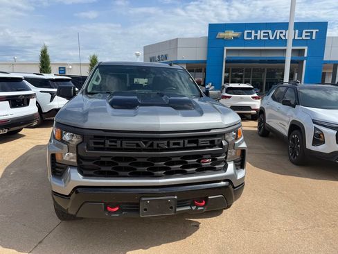 Used 2024 Chevrolet Silverado 1500 Custom Trail Boss AWD/4WD image 2