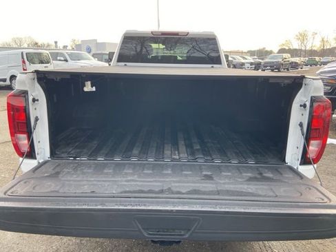 Used 2025 GMC Sierra 3500 Pro image 9