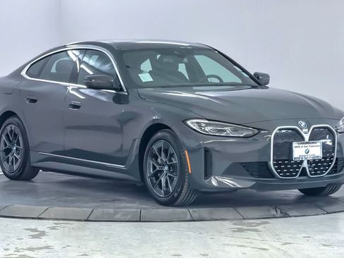 Used 2023 BMW i4 eDrive35 w/ Premium Package RWD image 9