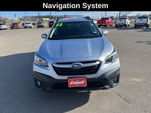 Used 2022 Subaru Outback Premium image 10