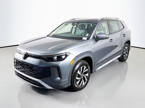 New 2025 Volkswagen Tiguan S image 3
