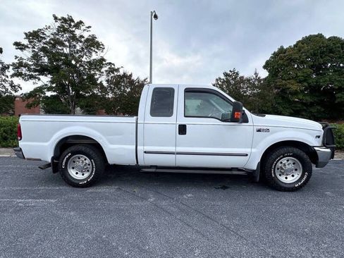 Used 2000 Ford F250 XL image 4