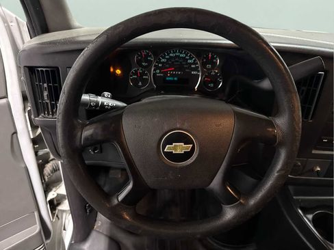 Used 2012 Chevrolet Express 3500 Extended image 10