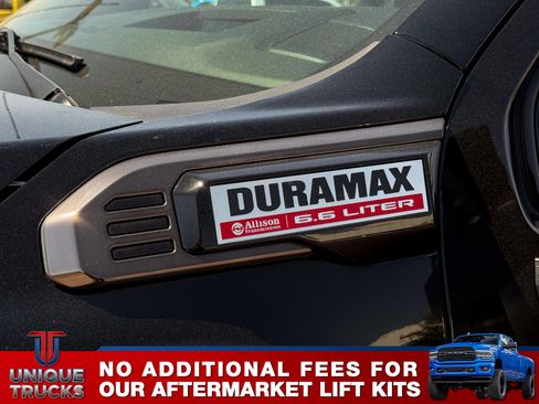 Used 2025 GMC Sierra 2500 AT4X AWD/4WD image 12