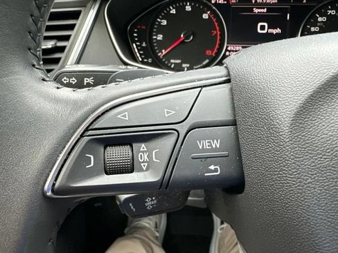 Used 2020 Audi Q5 2.0T Premium w/ Titanium Sport Package AWD/4WD image 18