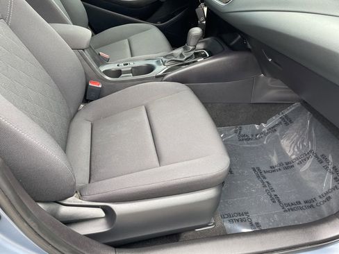 Used 2025 Toyota Corolla LE FWD image 27