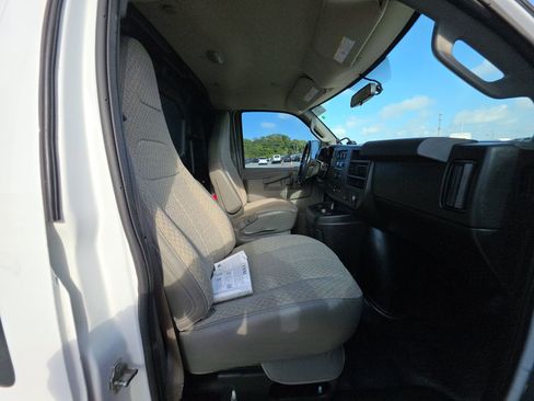 Used 2021 Chevrolet Express 2500 w/ Driver Convenience Package RWD image 13