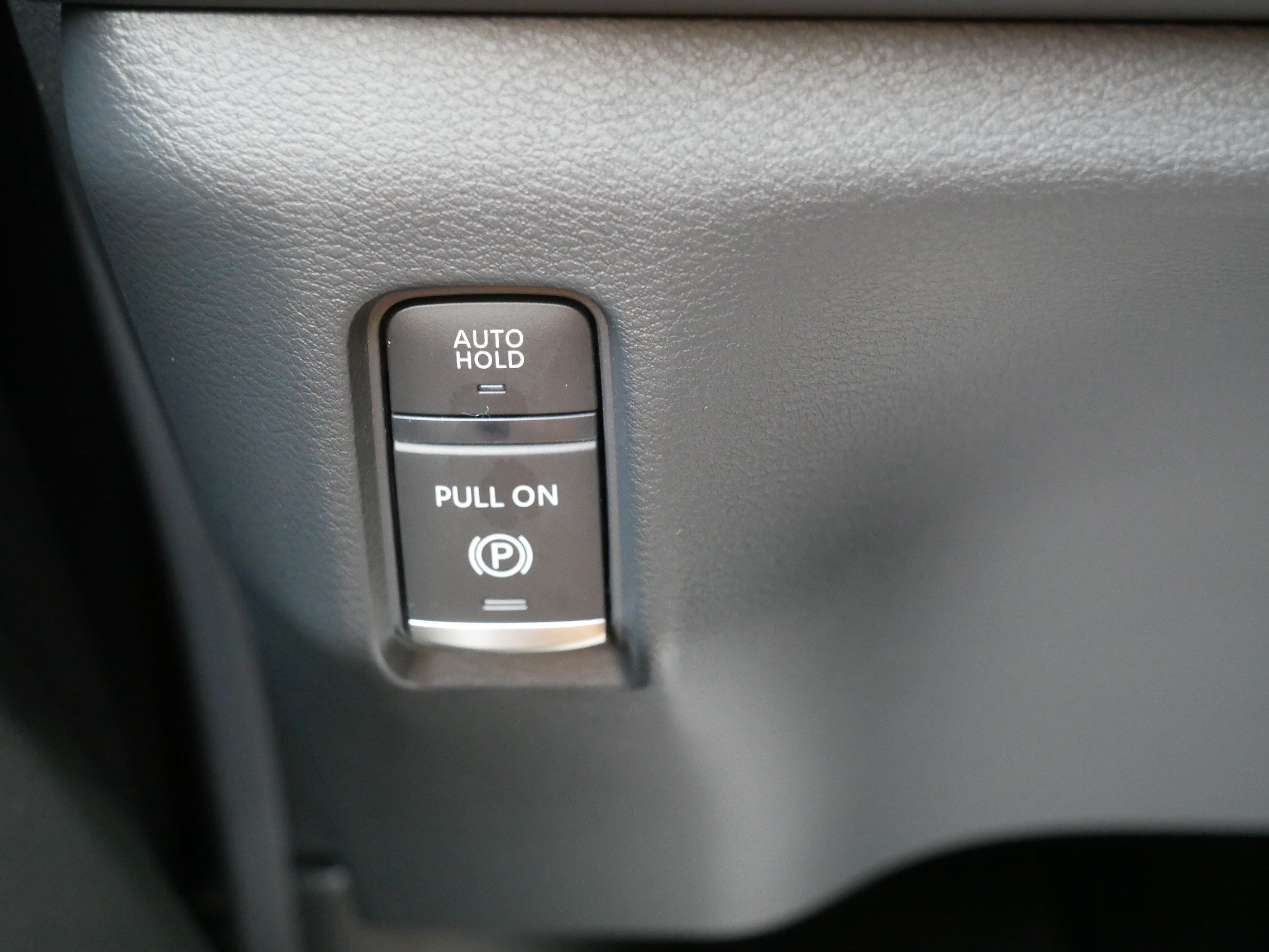 Certified 2025 Nissan Armada PRO-4X AWD/4WD image 26