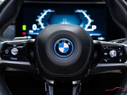 Used 2023 BMW i7 xDrive60 w/ Executive Package 2 AWD/4WD image 83
