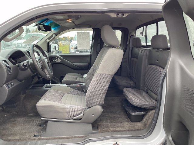 Used 2012 Nissan Frontier SV w/ SV Premium Utility Pkg AWD/4WD image 30