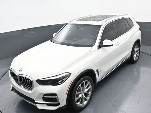 Used 2023 BMW X5 xDrive40i w/ Premium Package image 31