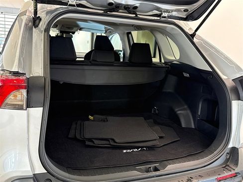 Used 2019 Toyota RAV4 LE image 25