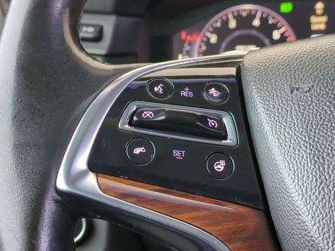 Used 2015 Cadillac Escalade Luxury image 28