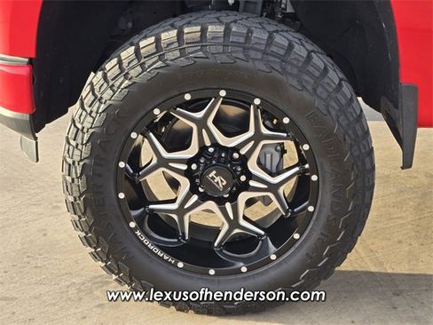 Used 2019 Chevrolet Silverado 1500 Custom w/ Custom Value Package image 8