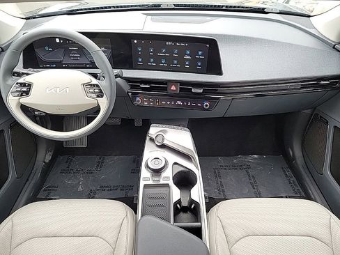 Used 2022 Kia EV6 Wind image 20