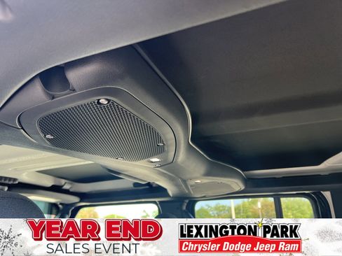 Used 2024 Jeep Wrangler Sahara w/ Technology Group image 11