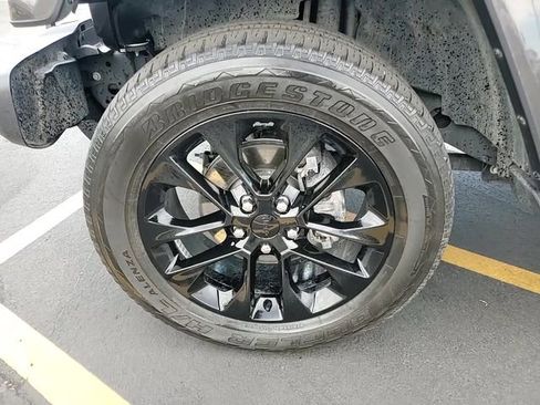 Used 2021 Jeep Wrangler Unlimited Sahara w/ Cold Weather Group image 8