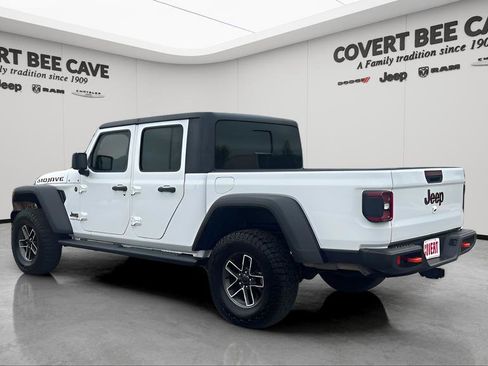 Certified 2024 Jeep Gladiator Mojave image 6