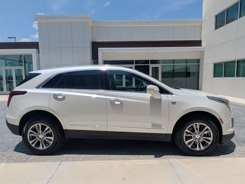 Used 2021 Cadillac XT5 Premium Luxury FWD image 5