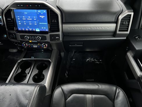 Used 2022 Ford F350 Platinum w/ Tremor Off-Road Package image 32