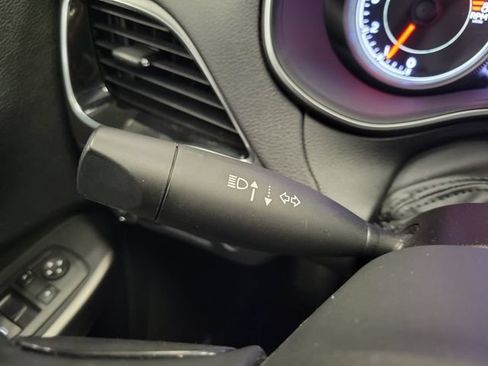 Used 2021 Jeep Cherokee Limited AWD/4WD image 18