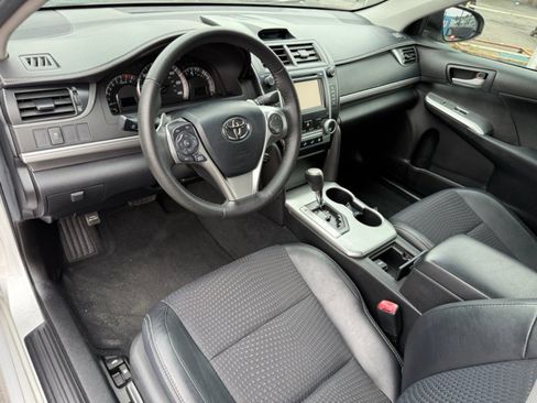 Used 2012 Toyota Camry SE FWD image 16