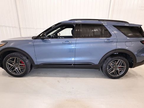 New 2026 Ford Explorer ST-Line w/ ST-Line Street Pack AWD/4WD image 6