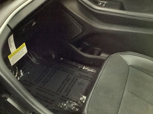 New 2026 Jeep Grand Cherokee Altitude image 25