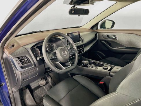 Used 2023 Nissan Rogue S AWD/4WD image 10