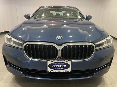 Used 2022 BMW 530i xDrive w/ Convenience Package AWD/4WD image 2