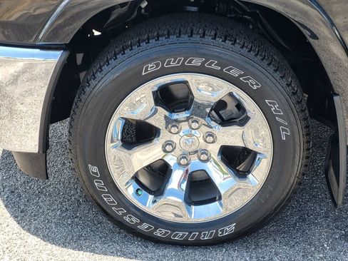 Used 2025 RAM 1500 Big Horn RWD image 9