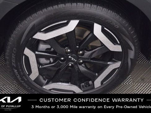 Used 2024 Kia Telluride S image 21