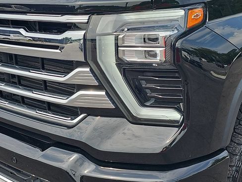 Used 2024 Chevrolet Silverado 2500 High Country w/ Technology Package AWD/4WD image 31